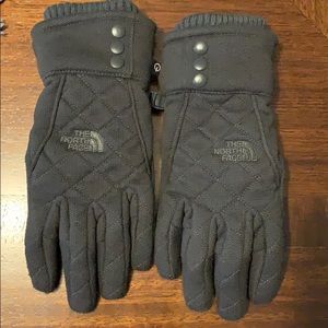 North Face women’s gloves